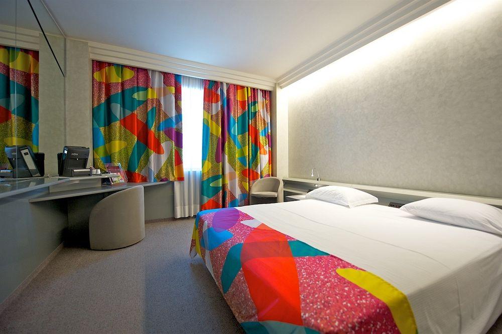 Ariha Hotel Cosenza Rende Bagian luar foto